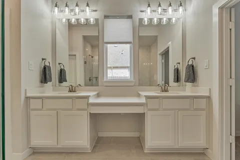 $665,000 | 335 Samuels Link Lane, Montgomery, TX 77316