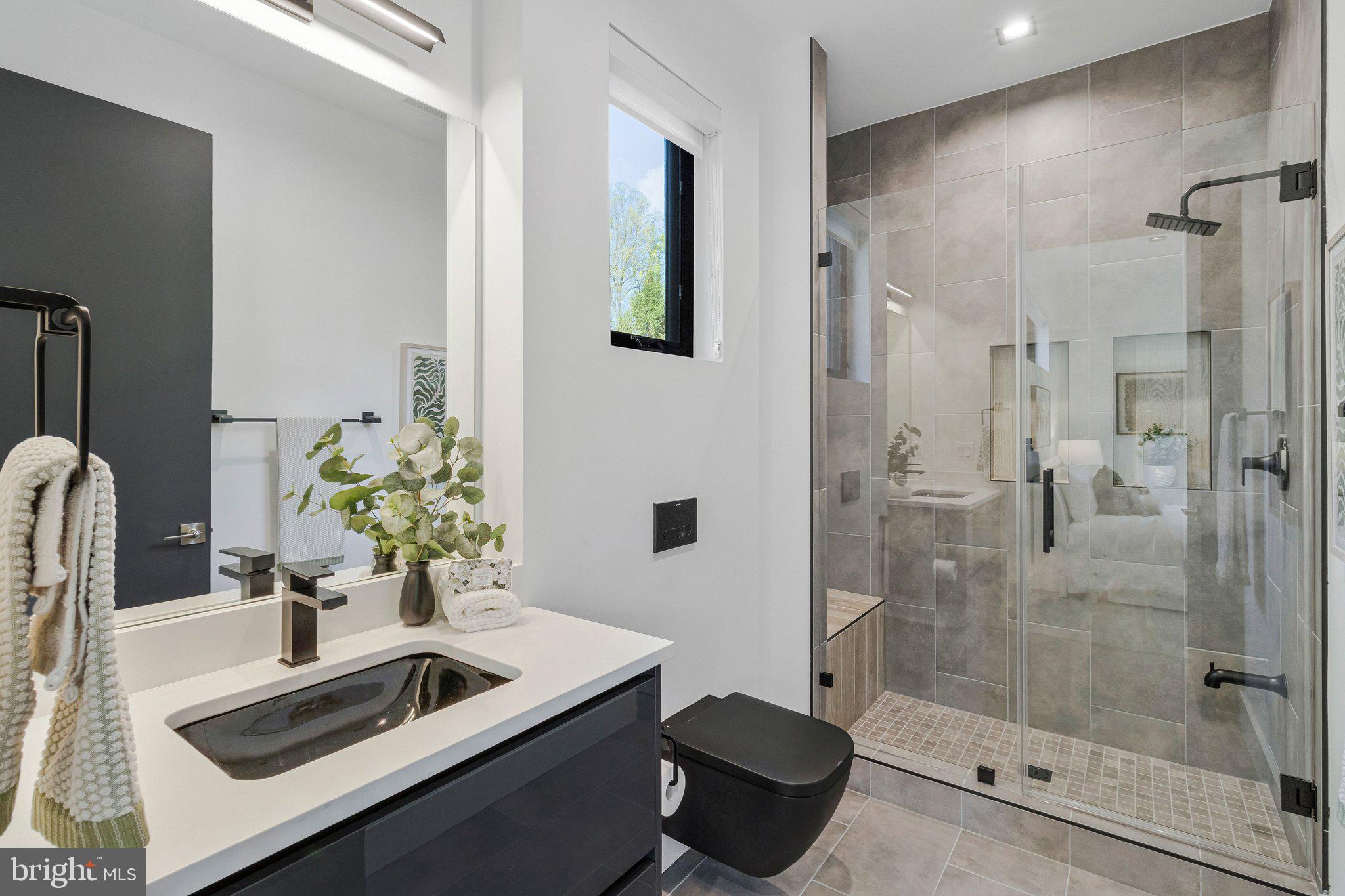 3525 Glenbrook Road Fairfax, VA 22031 - Photo 22 of 111 Bathroom 4