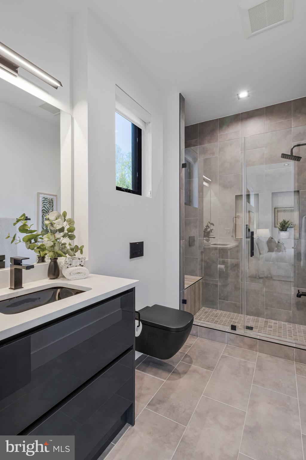 3525 Glenbrook Road Fairfax, VA 22031 - Photo 23 of 111 Bathroom 4