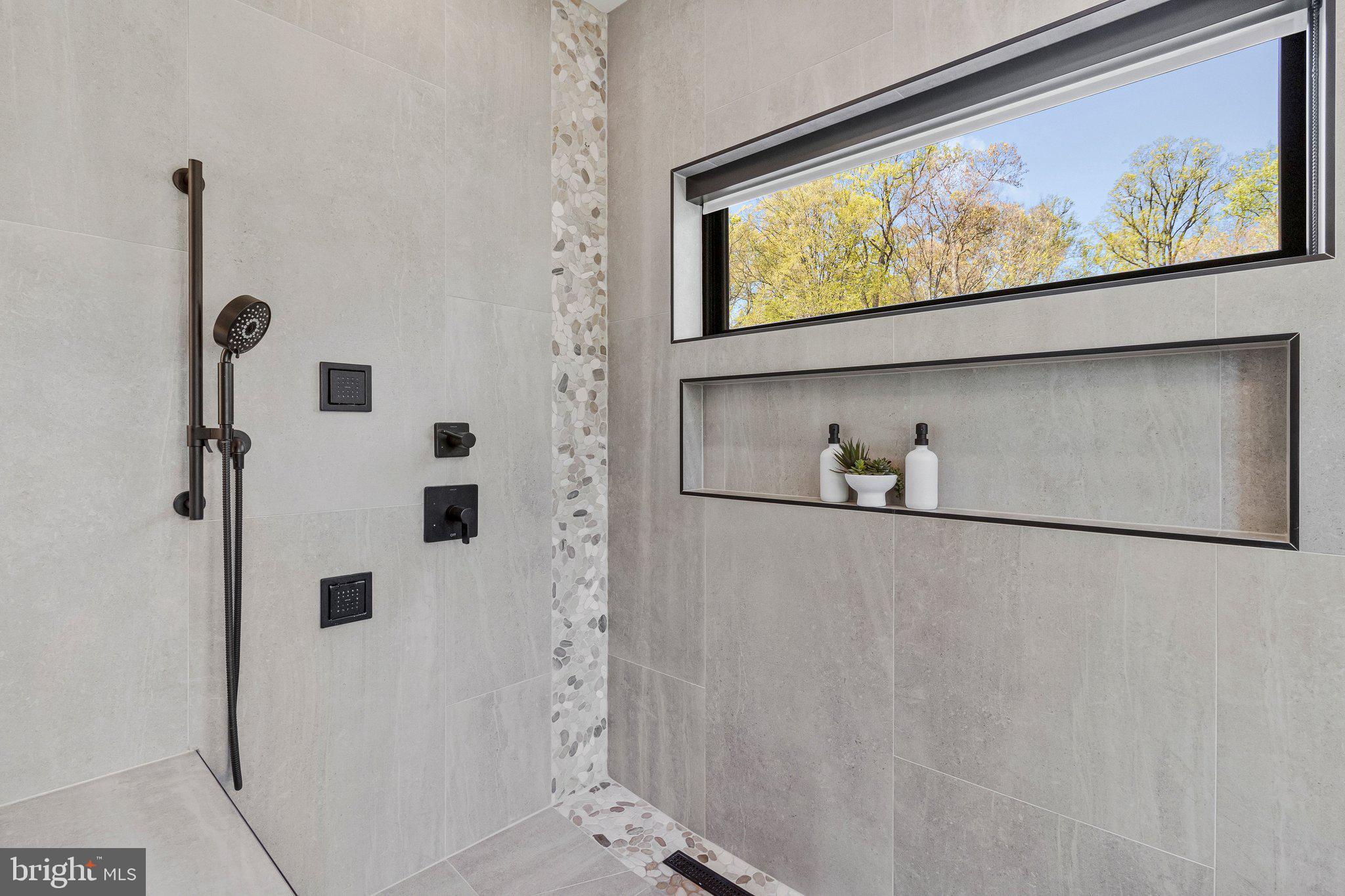 3525 Glenbrook Road Fairfax, VA 22031 - Photo 49 of 111 Open shower