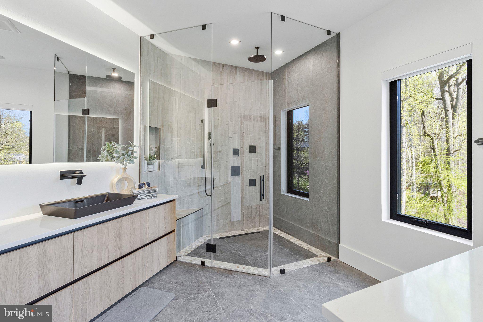 3525 Glenbrook Road Fairfax, VA 22031 - Photo 58 of 111 Primary bathroom 2
