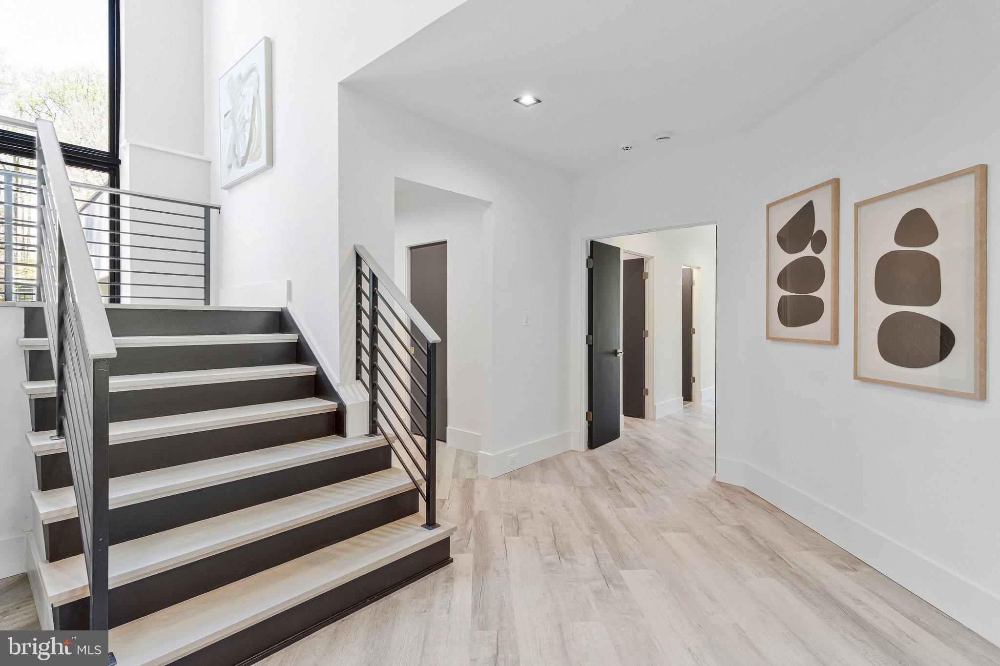 3525 Glenbrook Road Fairfax, VA 22031 - Photo 65 of 111 Stairway down to the lower entry level