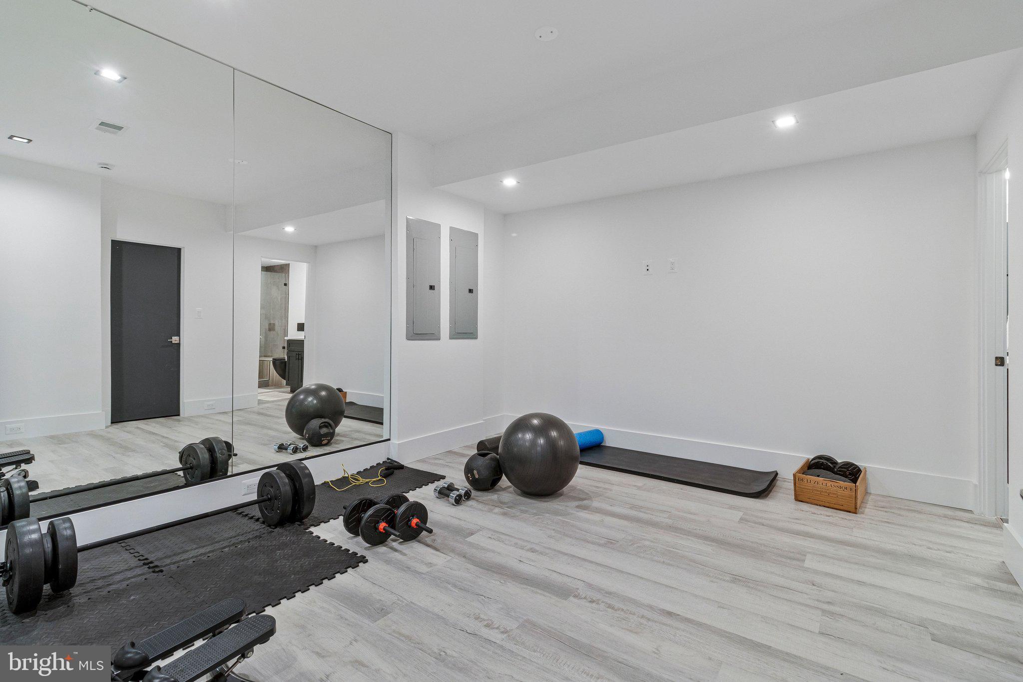 3525 Glenbrook Road Fairfax, VA 22031 - Photo 87 of 111 Exercise room