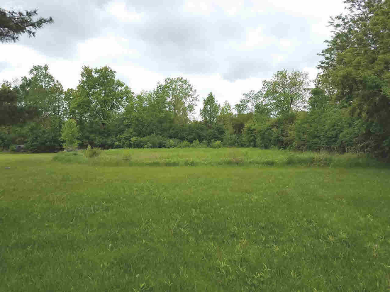 3409 Mackin Road Flint, MI 48504 - Photo 3 of 18 21300834-2.JPG