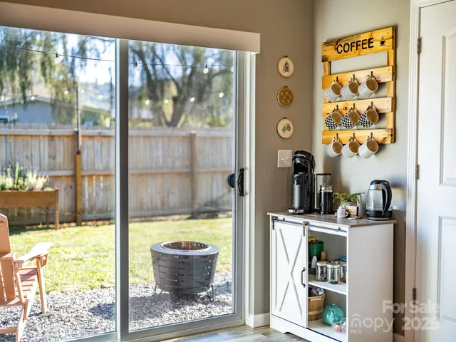 $380,000 | 41 Utah Mountain Road, Waynesville, NC 28785