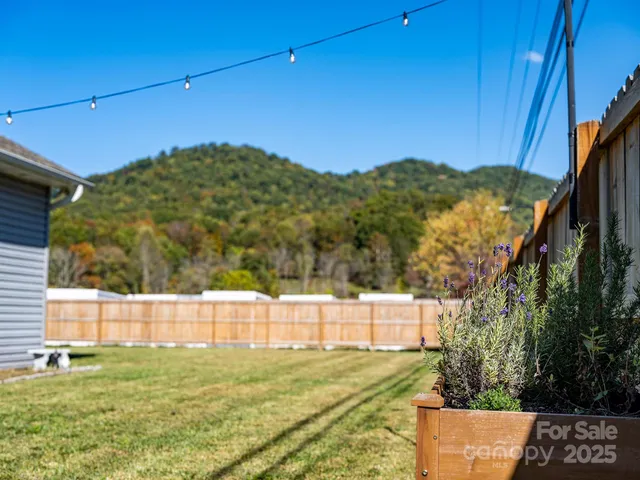 $380,000 | 41 Utah Mountain Road, Waynesville, NC 28785