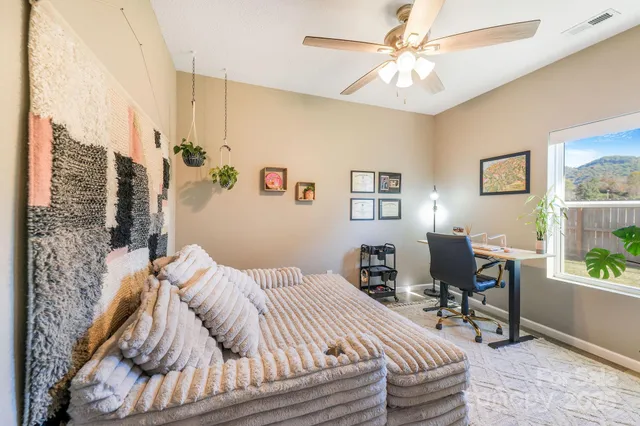 $380,000 | 41 Utah Mountain Road, Waynesville, NC 28785