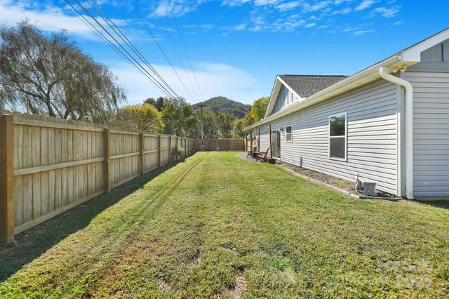 $380,000 | 41 Utah Mountain Road, Waynesville, NC 28785