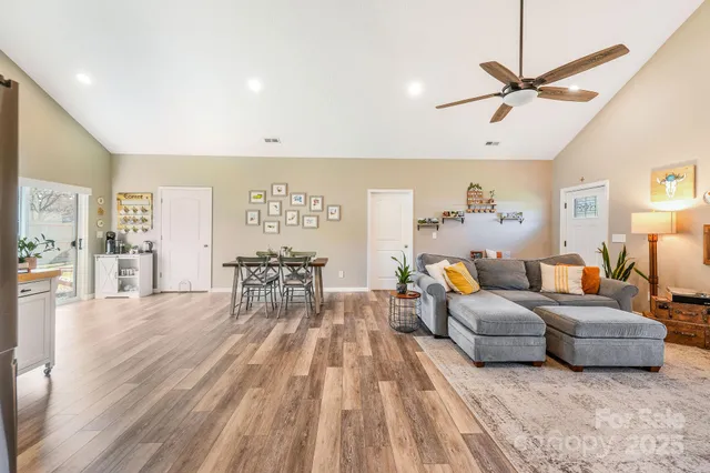 $380,000 | 41 Utah Mountain Road, Waynesville, NC 28785