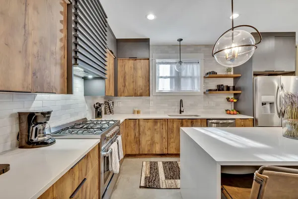 $6,500 | 611 21st Avenue North, Nashville, TN 37203