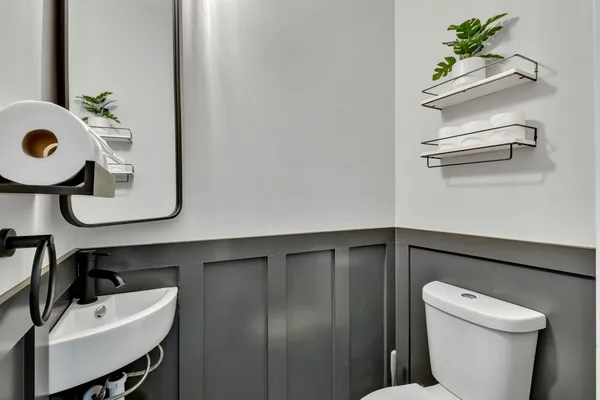 $6,500 | 611 21st Avenue North, Nashville, TN 37203