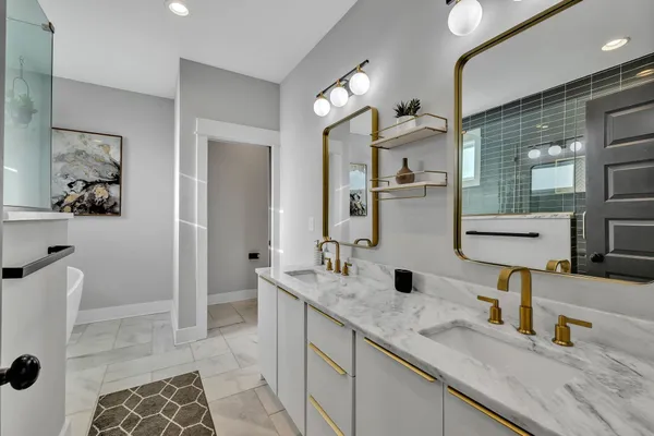 $6,500 | 611 21st Avenue North, Nashville, TN 37203