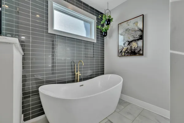 $6,500 | 611 21st Avenue North, Nashville, TN 37203