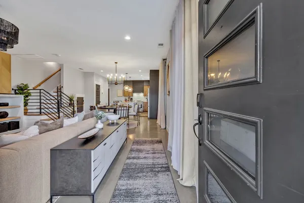 $6,500 | 611 21st Avenue North, Nashville, TN 37203