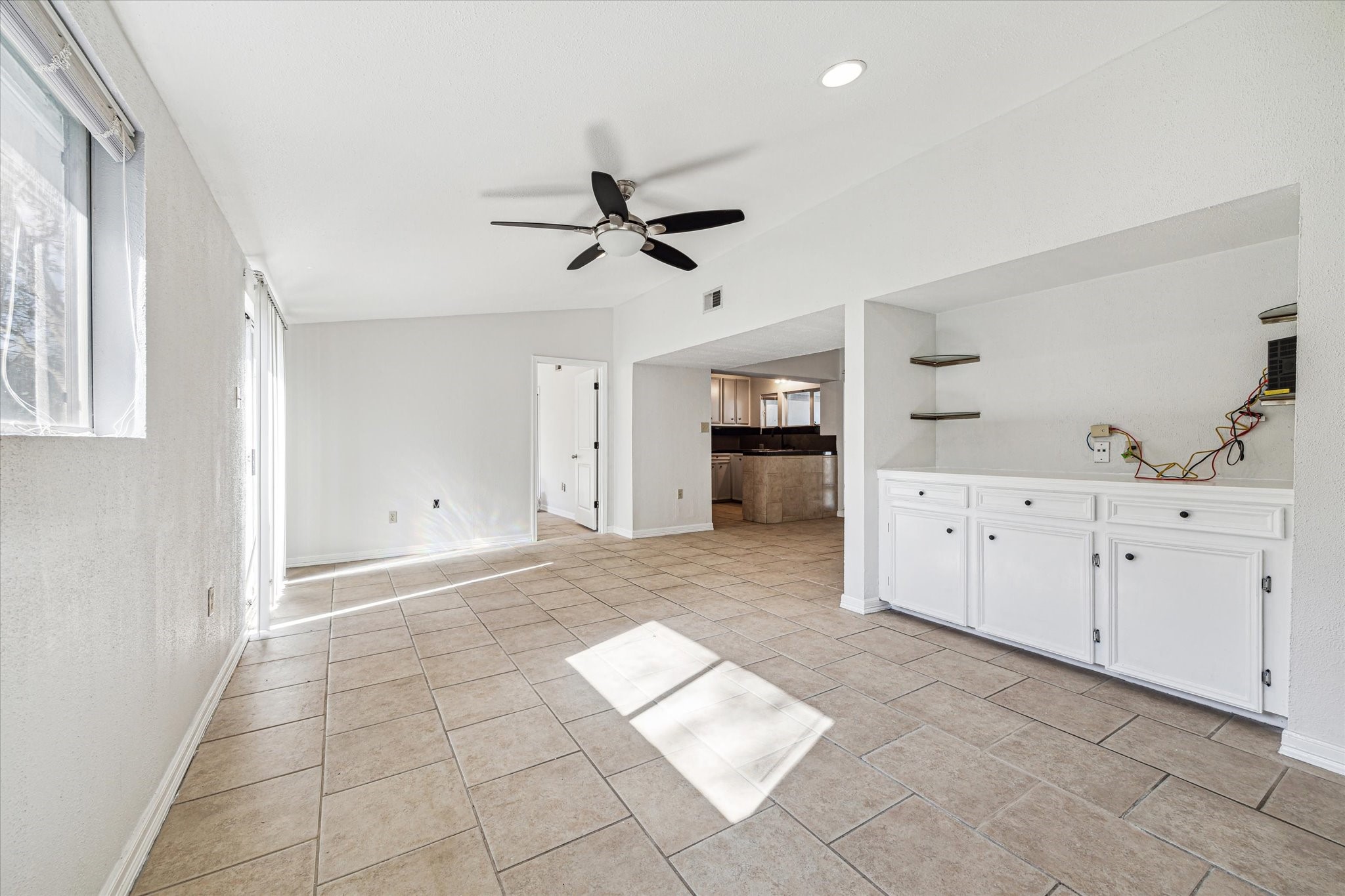 5125 Maple Street Bellaire, TX 77401 - Photo 4 of 14