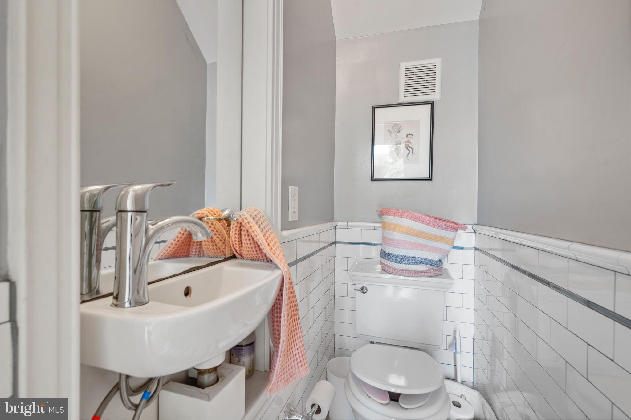 127 D Street Southeast Washington, DC 20003 - Photo 12 of 35