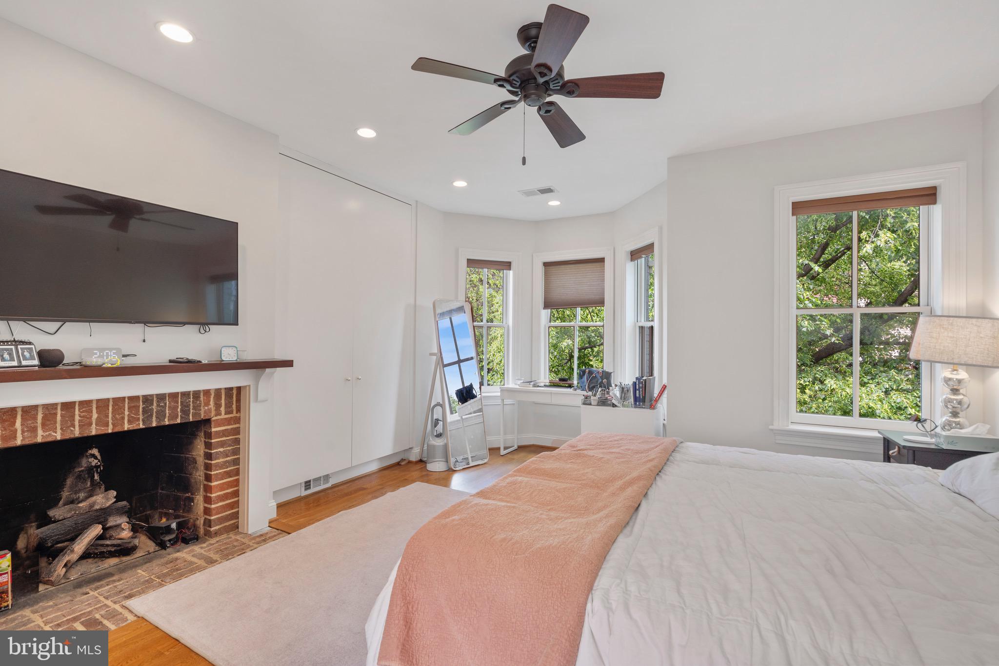 127 D Street Southeast Washington, DC 20003 - Photo 17 of 35