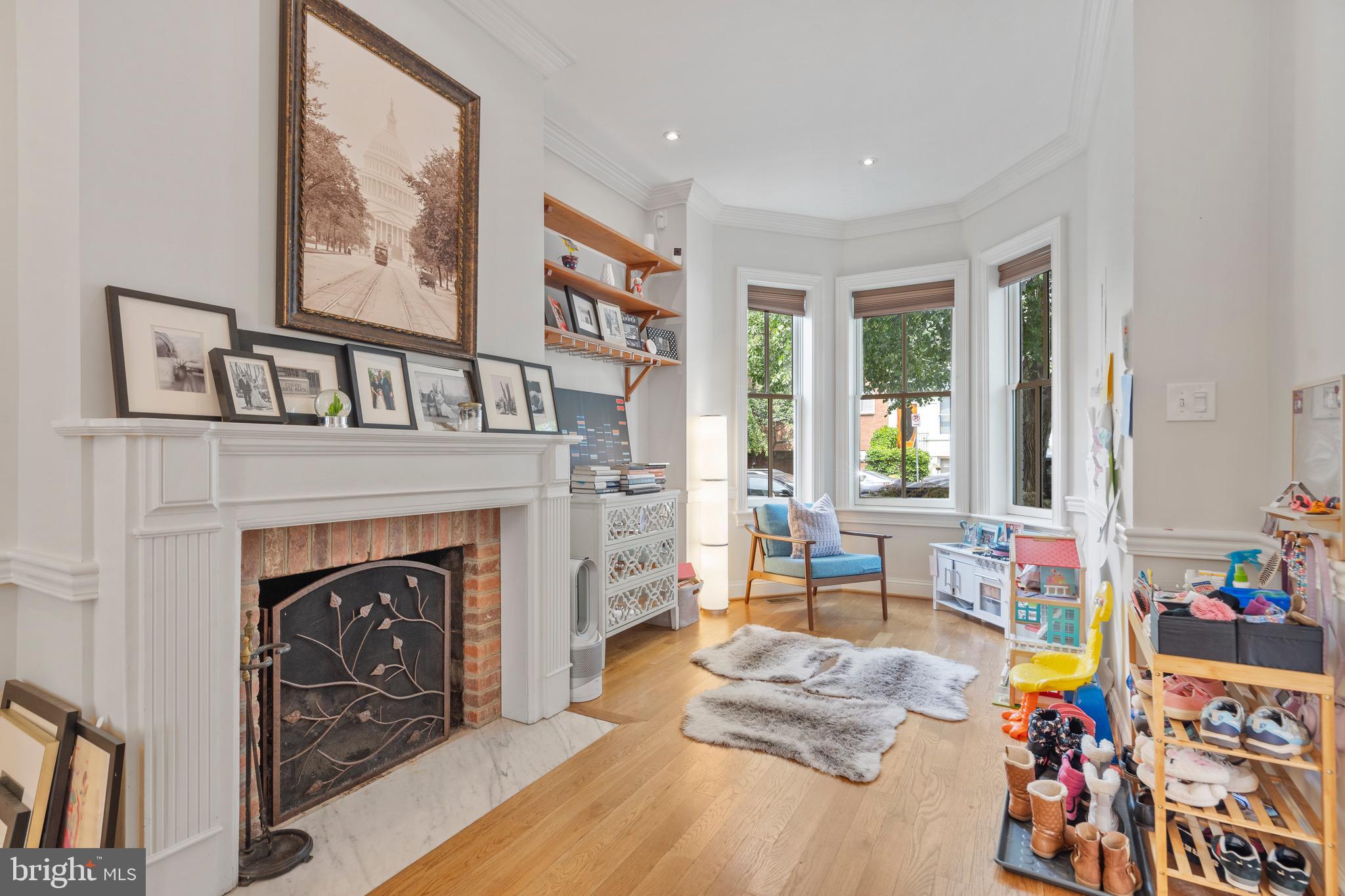 127 D Street Southeast Washington, DC 20003 - Photo 3 of 35