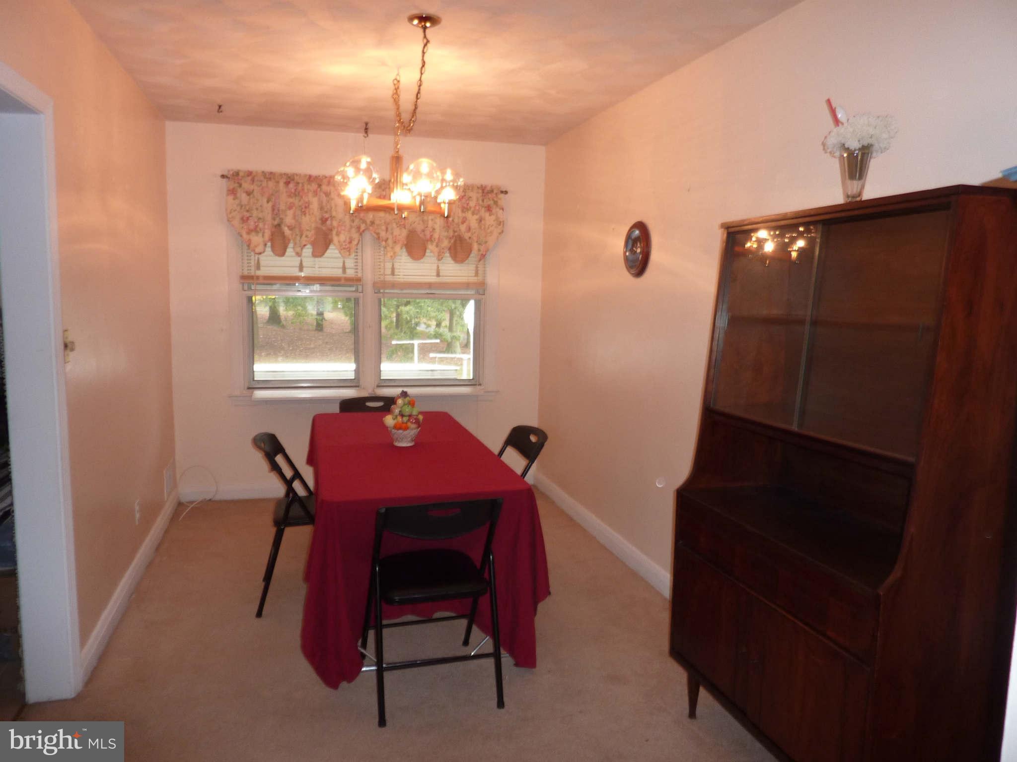 218 Riverthorn Road Baltimore, MD 21220 - Photo 4 of 24 Dining Room