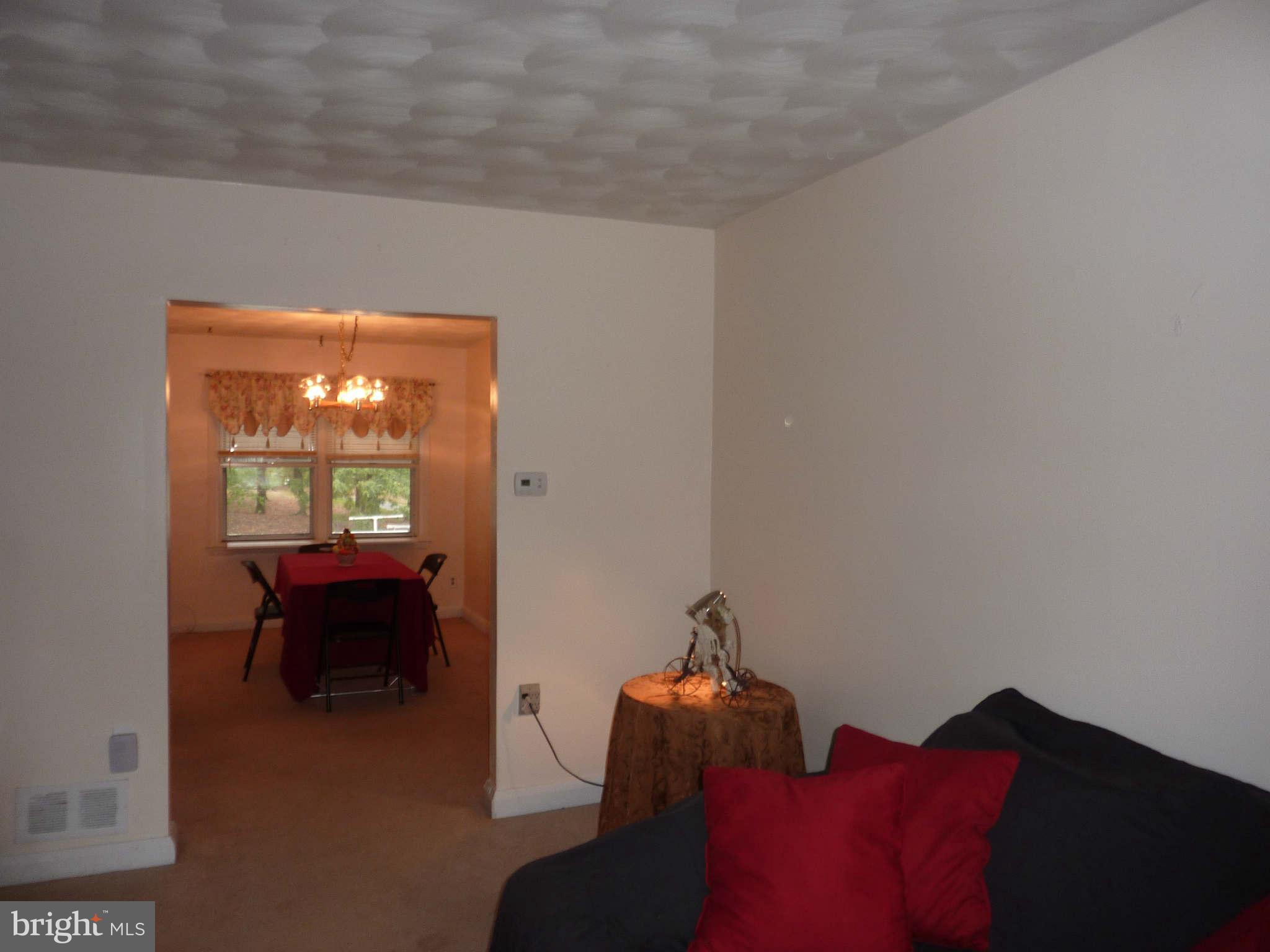 218 Riverthorn Road Baltimore, MD 21220 - Photo 8 of 24 Living Room