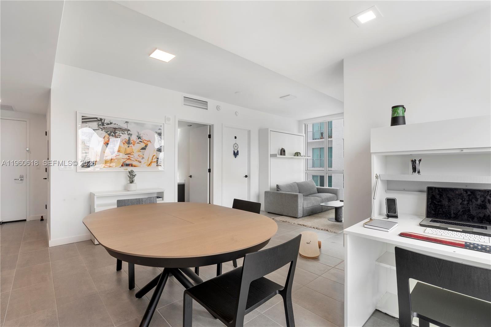 227 Northeast 2nd Street, Unit 2602 Miami, FL 33132 - Photo 13 of 21