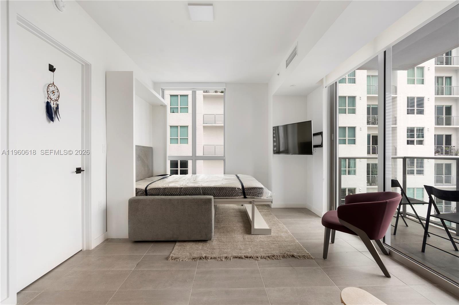 227 Northeast 2nd Street, Unit 2602 Miami, FL 33132 - Photo 4 of 21