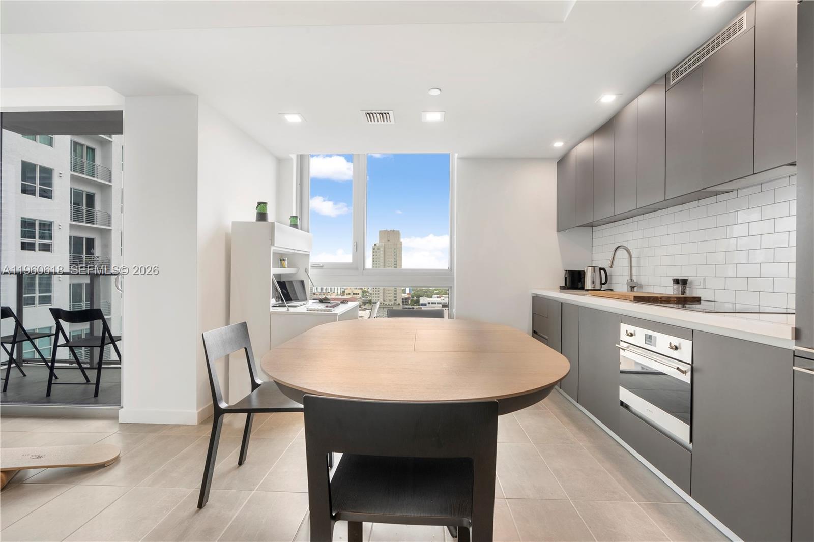 227 Northeast 2nd Street, Unit 2602 Miami, FL 33132 - Photo 10 of 21