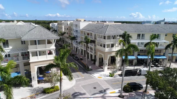 $1,800 | 1200 Town Center Drive, Unit 511, Jupiter, FL 33458