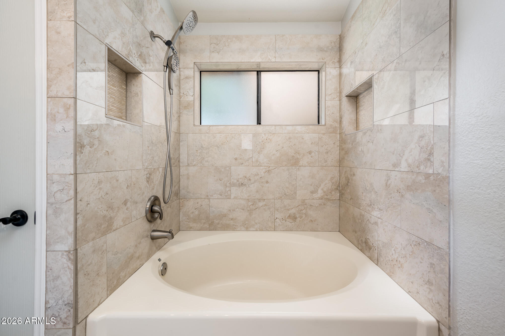 2717 East Dry Creek Road Phoenix, AZ 85048 - Photo 25 of 36 Primary Shower/Tub
