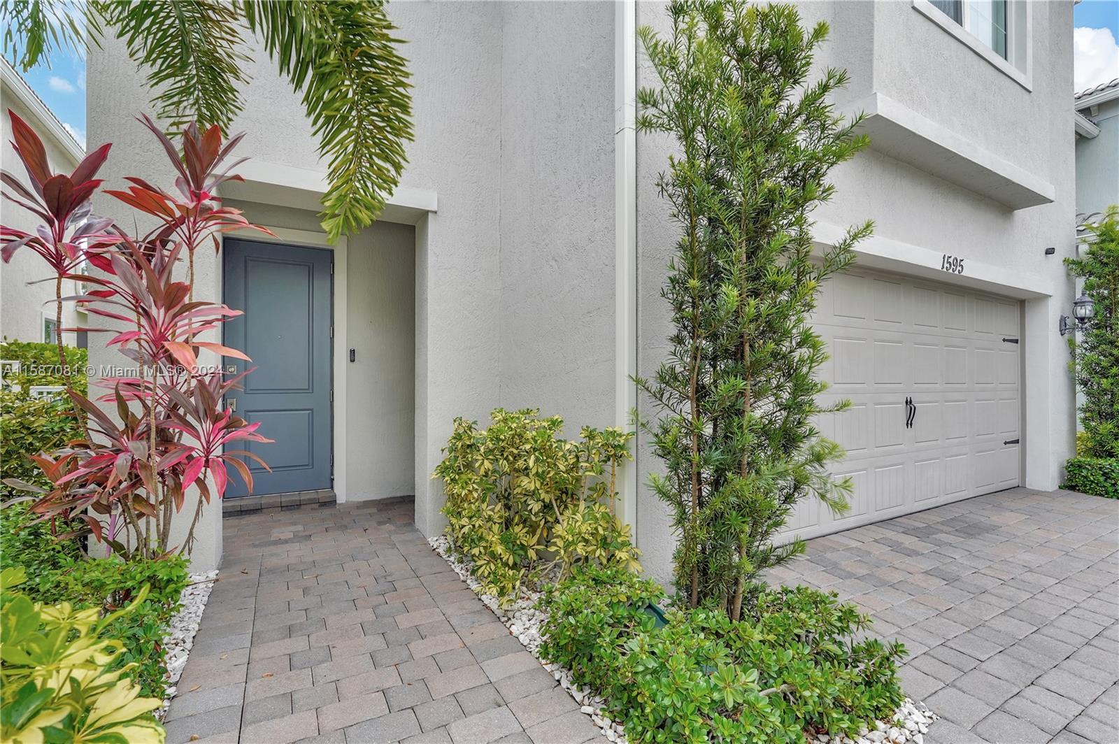 1595 Trailhead Terrace Hollywood, FL 33021 - Photo 2 of 49