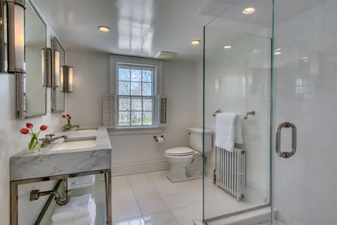 93 Egypt Lane, East Hampton, NY 11937