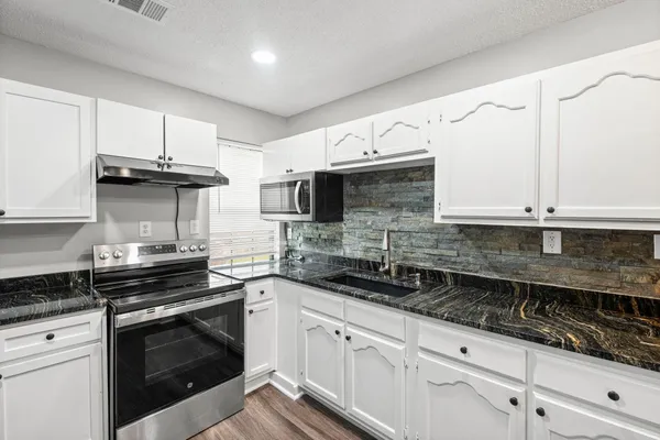 $379,900 | 5406 Stephen Forest Cove, Memphis, TN 38141