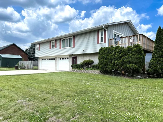 $164,900 | 4990 24th Avenue, Fulton, IL 61252