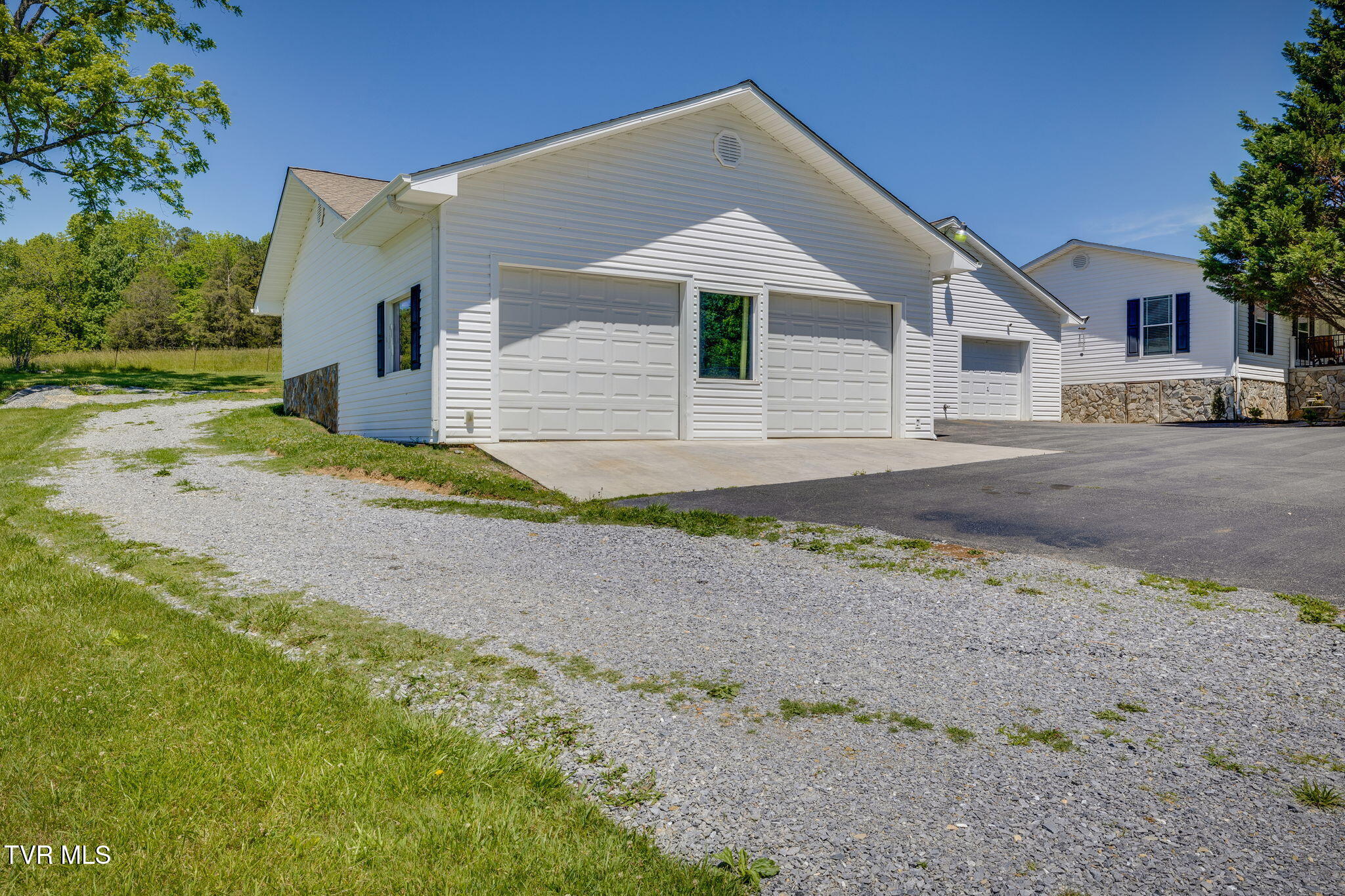 295 Sinking Creek Road Johnson City, TN 37601 - Photo 7 of 52 037