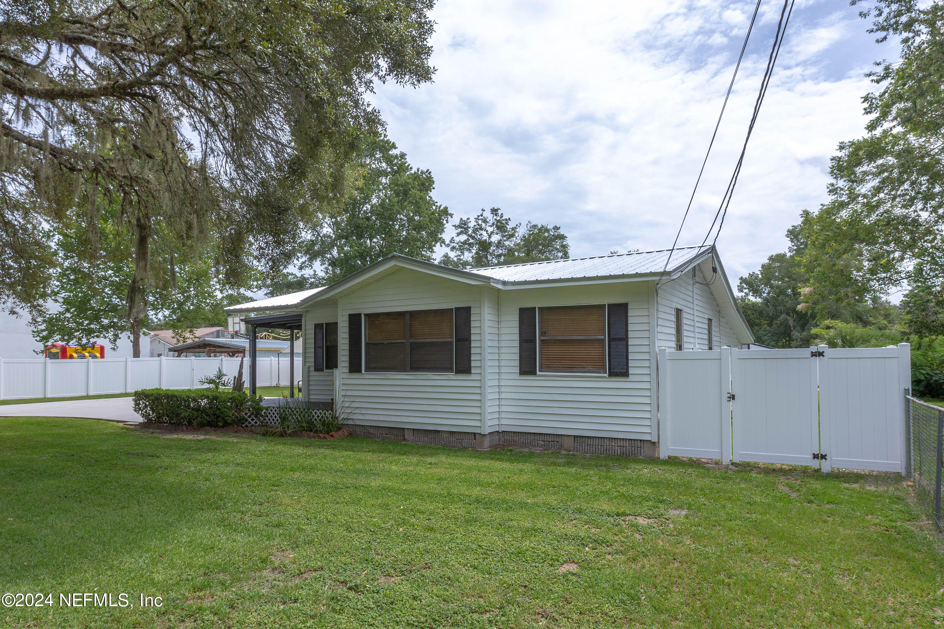 110 Gaskin Road Palatka, FL 32177 - Photo 4 of 49 IMG_9681