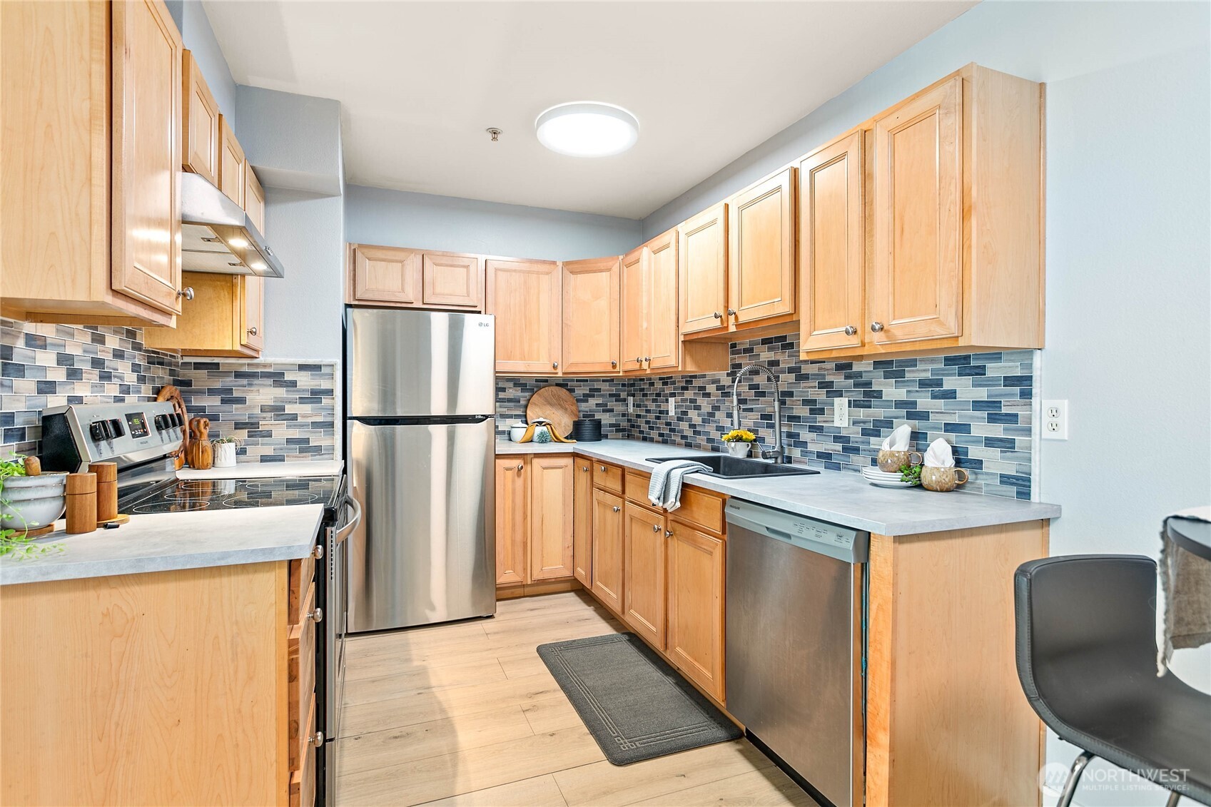 1001 North State Street, Unit 207 Bellingham, WA 98225 - Photo 12 of 30
