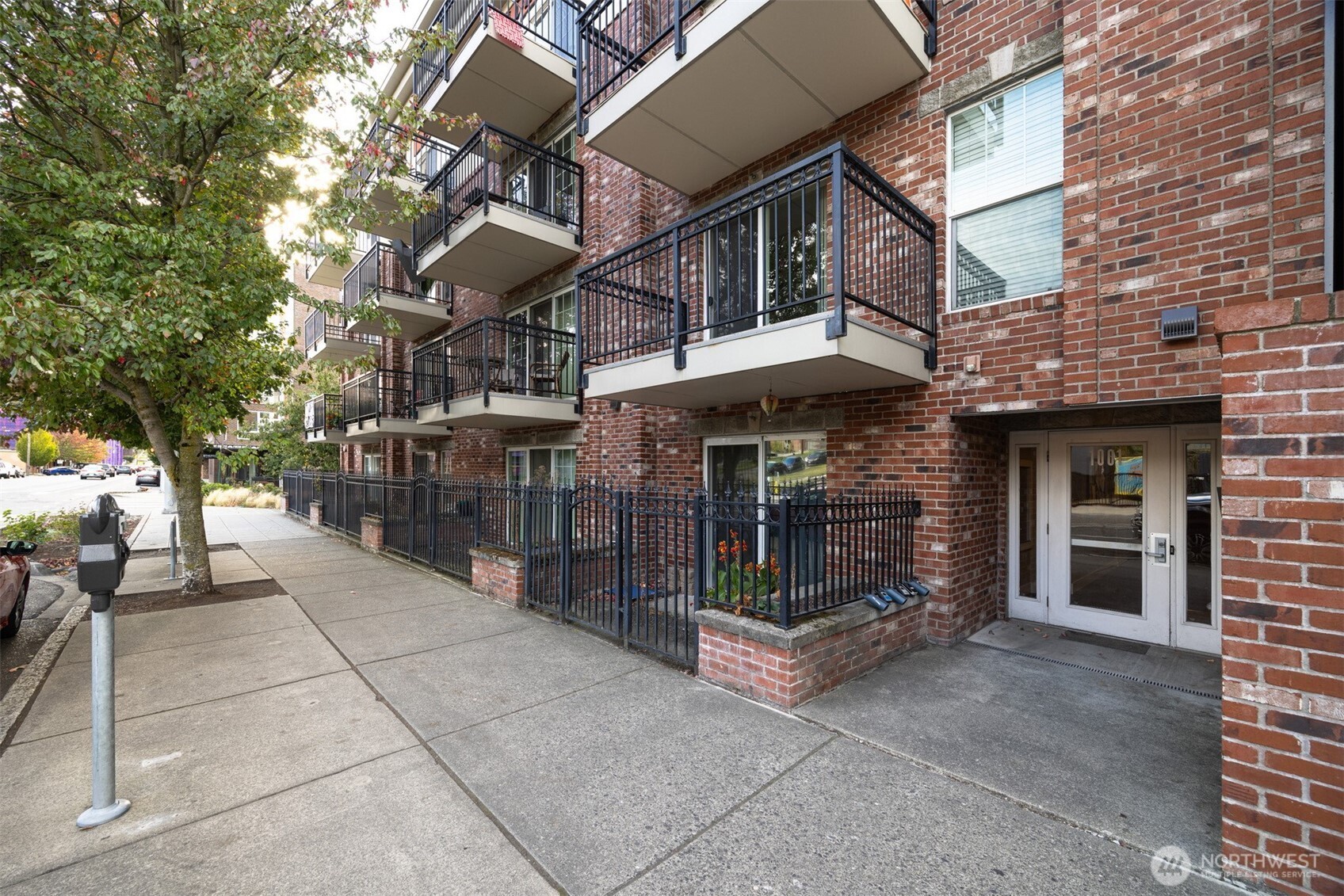 1001 North State Street, Unit 207 Bellingham, WA 98225 - Photo 2 of 30