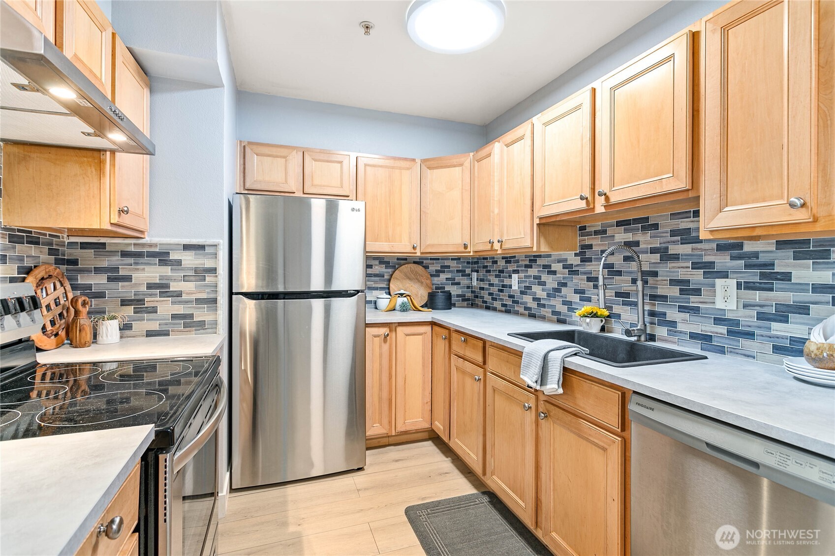 1001 North State Street, Unit 207 Bellingham, WA 98225 - Photo 10 of 30