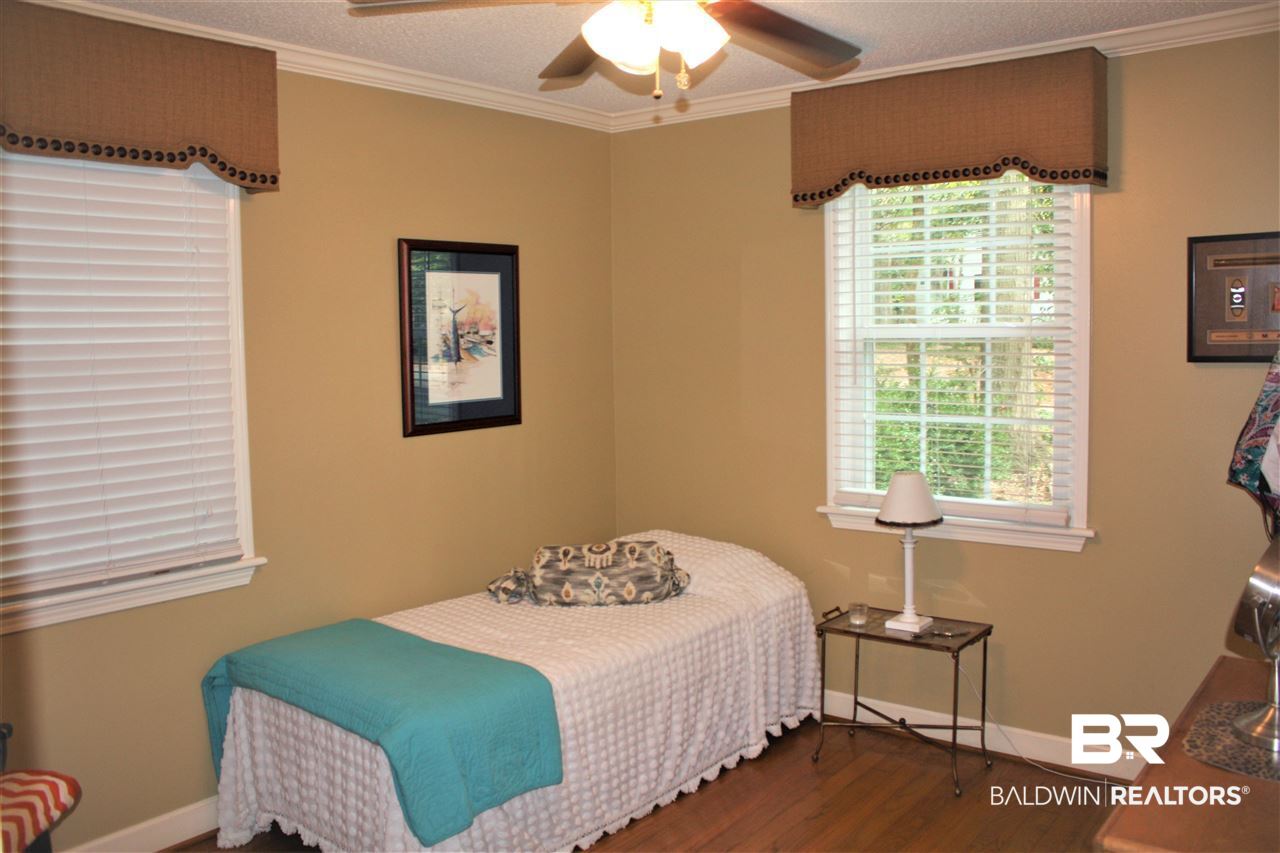 305 Pineview Lane West Mobile, AL 36608 - Photo 11 of 15