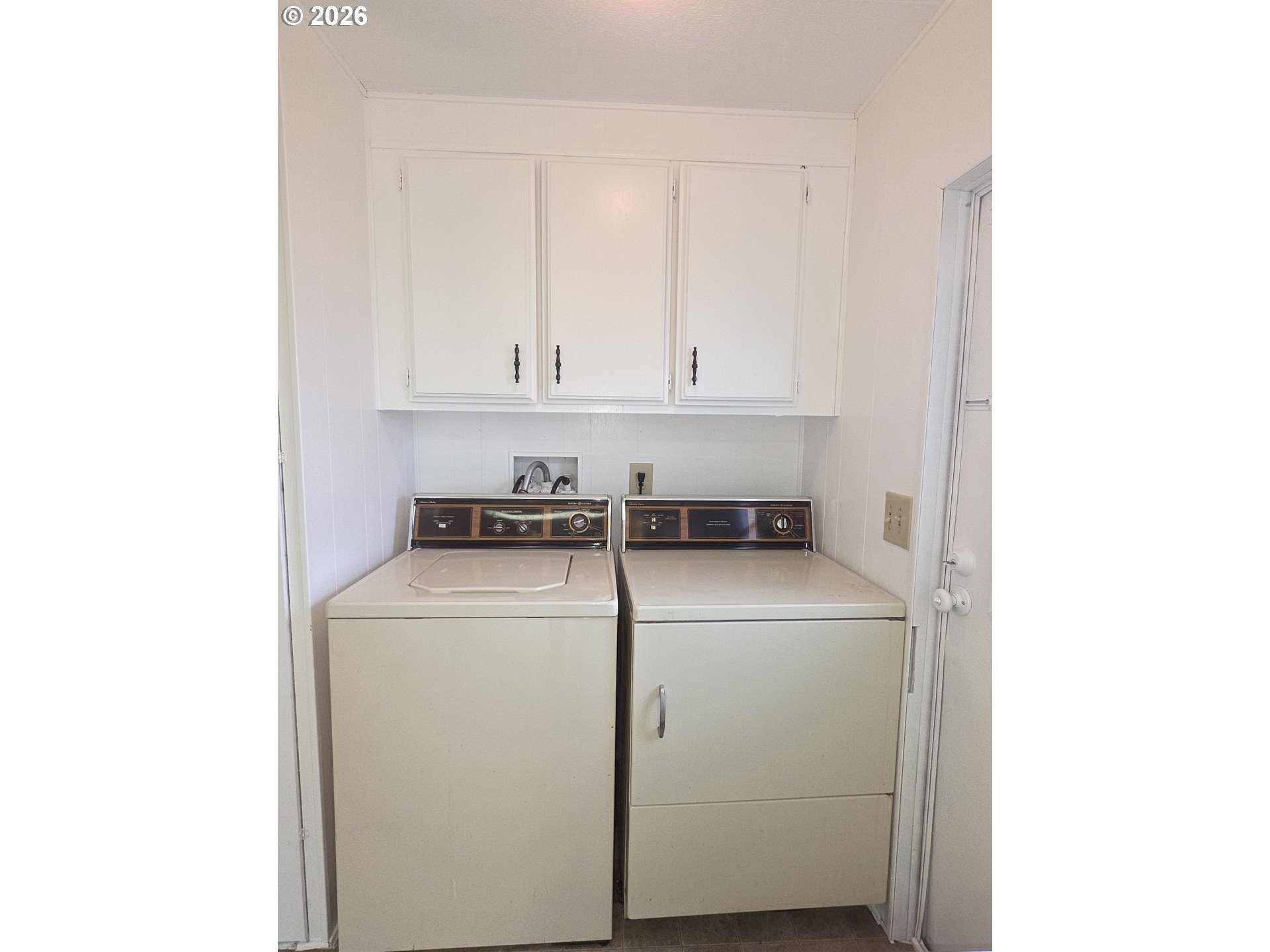 13045 Southeast Stark Street, Unit 112 Portland, OR 97233 - Photo 12 of 25