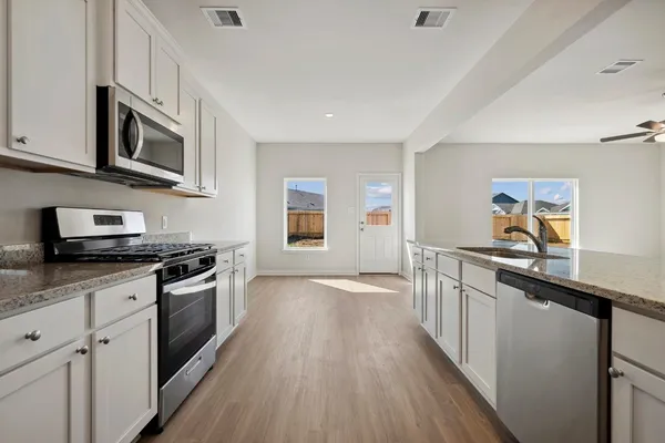 $2,370 | 376 Fastboy Lane, Waller, TX 77484