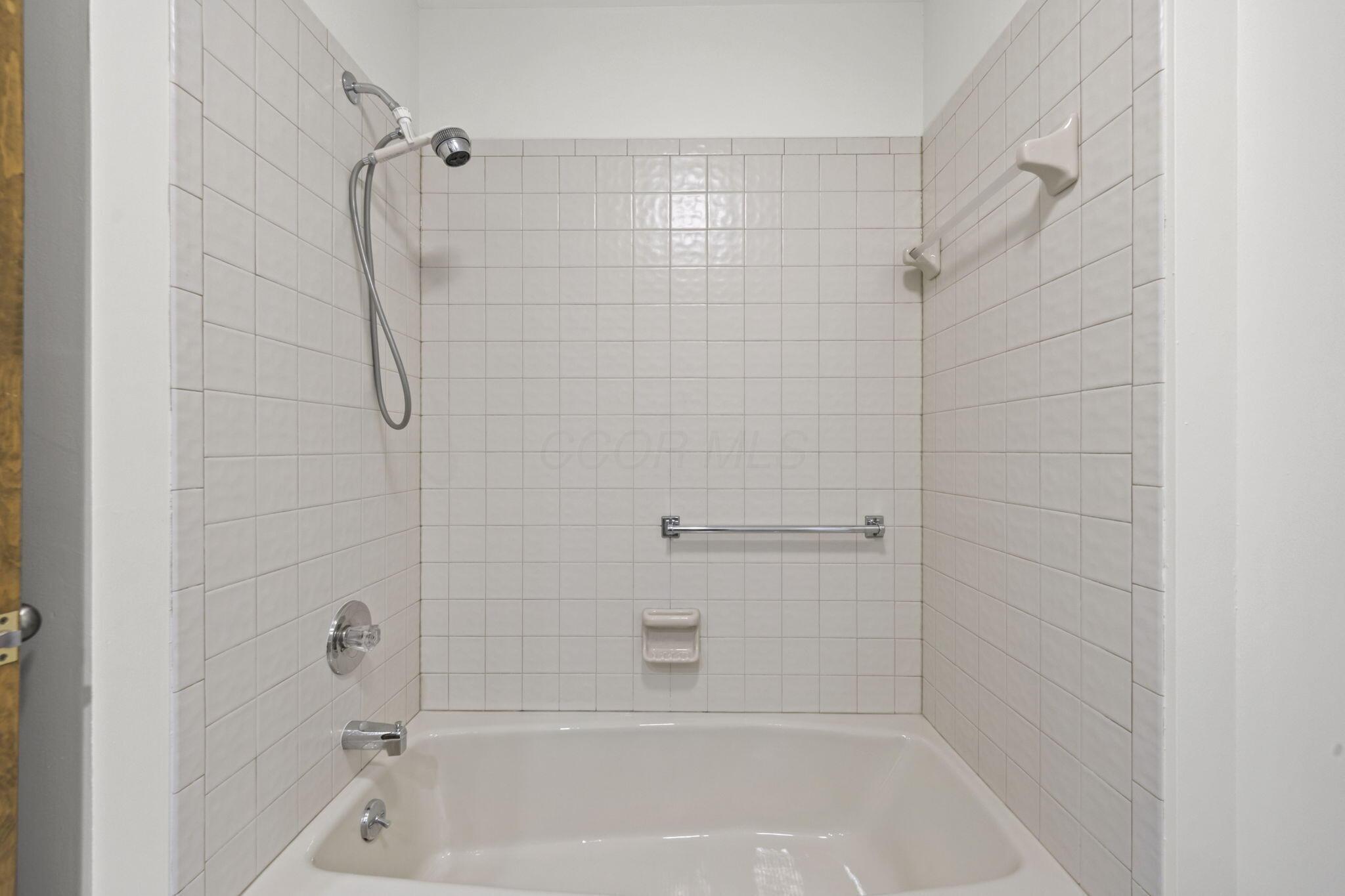 2213 Partlow Drive Columbus, OH 43220 - Photo 40 of 59