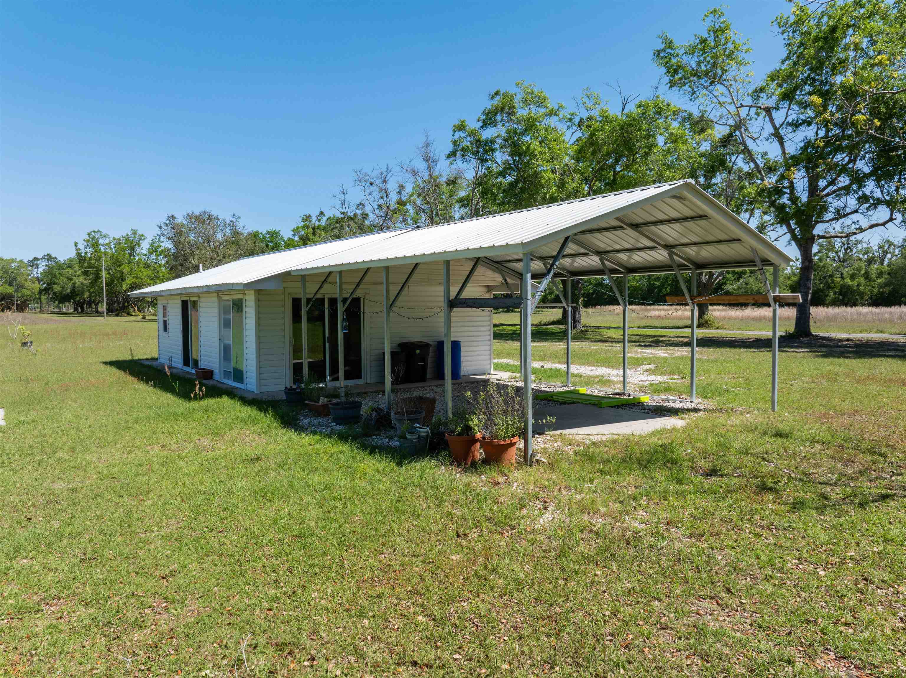 444 Southeast Bisbee Loop Madison, FL 32340 - Photo 8 of 42 Gallery Image 8