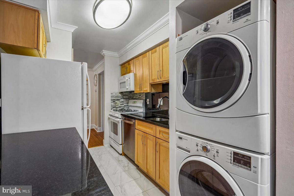 11256 Chestnut Grove Square, Unit 23 Reston, VA 20190 - Photo 9 of 51