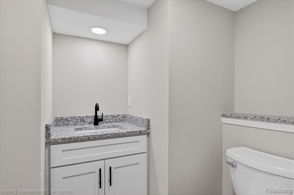 38061 Walnut Street Romulus, MI 48174 - Photo 40 of 68