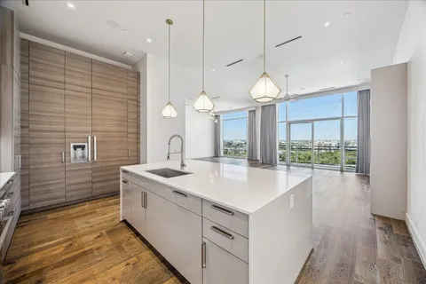$1,495,000 | 3331 D'Amico Street, Unit 1003, Houston, TX 77019