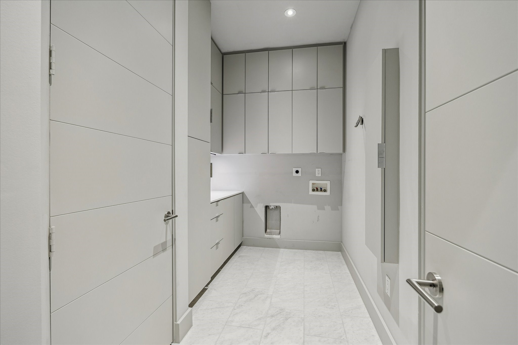 3331 D'Amico Street, Unit 1003 Houston, TX 77019 - Photo 29 of 46 a view of bathroom