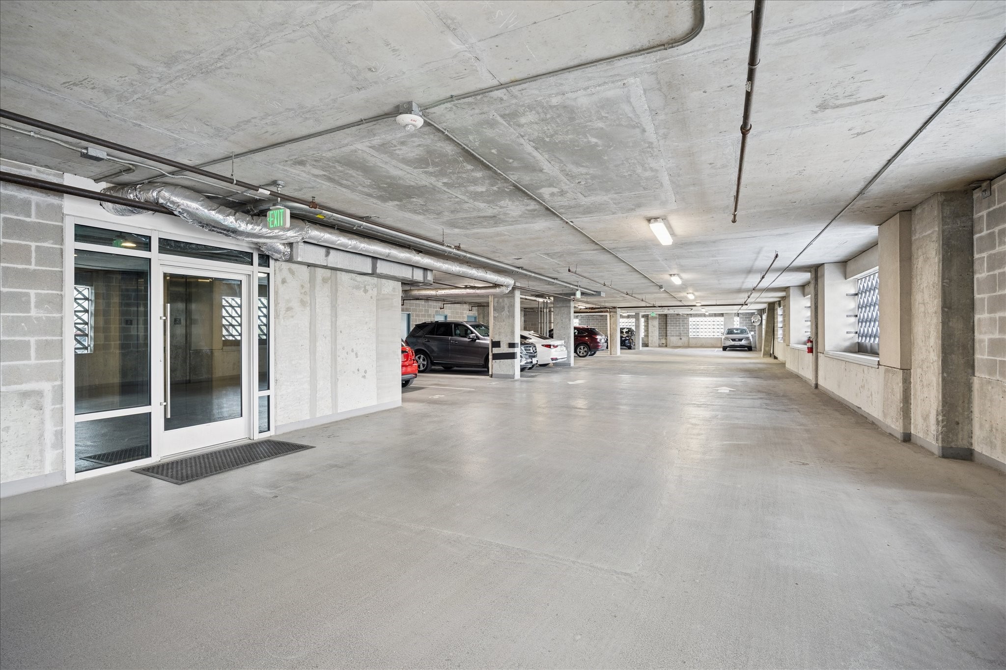 3331 D'Amico Street, Unit 1003 Houston, TX 77019 - Photo 44 of 46 a view of parking area