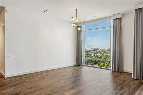 $1,495,000 | 3331 D'Amico Street, Unit 1003, Houston, TX 77019