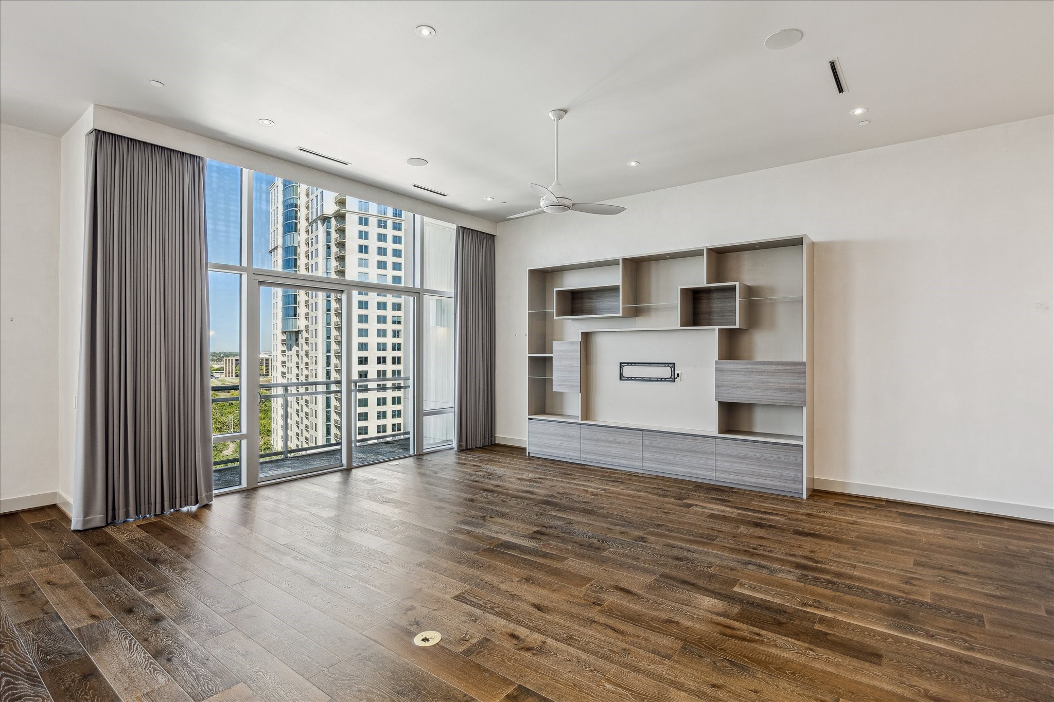 3331 D'Amico Street, Unit 1003 Houston, TX 77019 - Photo 7 of 46 a view of a kitchen with a sink and a window
